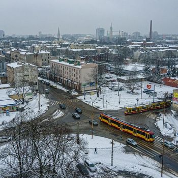 – W tym roku rozpoczynamy kolejne bardzo ważne dla miasta inwestycje. Budujemy dla łodzian lepsze, ładniejsze i wygodniejsze ulice oraz sprawniejszy transport. 