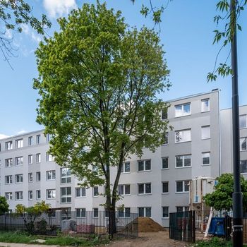 Przy ul. Łęczyckiej 70b miasto buduje 52 nowe mieszkania komunalne. , fot. Stefan Brajter 