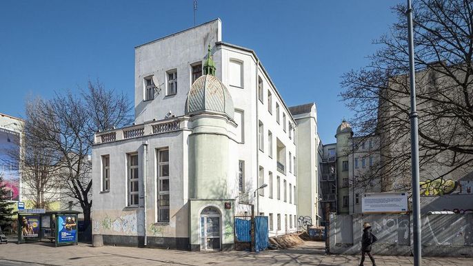  Przy ulicy Zachodniej 56 na początku XX wieku mieścił się zakład kąpielowy „Centralne Kąpiele” Hersza Offenbacha, po II wojnie światowej łaźnia miejska. , fot. Stefan Brajter 