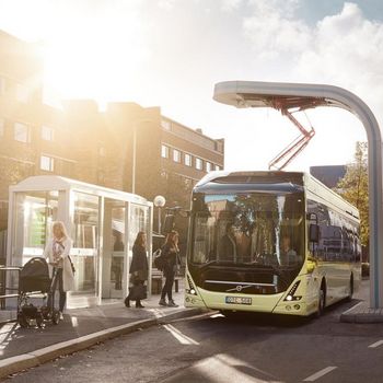 Ekologiczny, bezemisyjny, cichy, szybki i bezpieczny transport to jeden z naszych priorytetów na najbliższe lata., źródło: Vovo Buses
